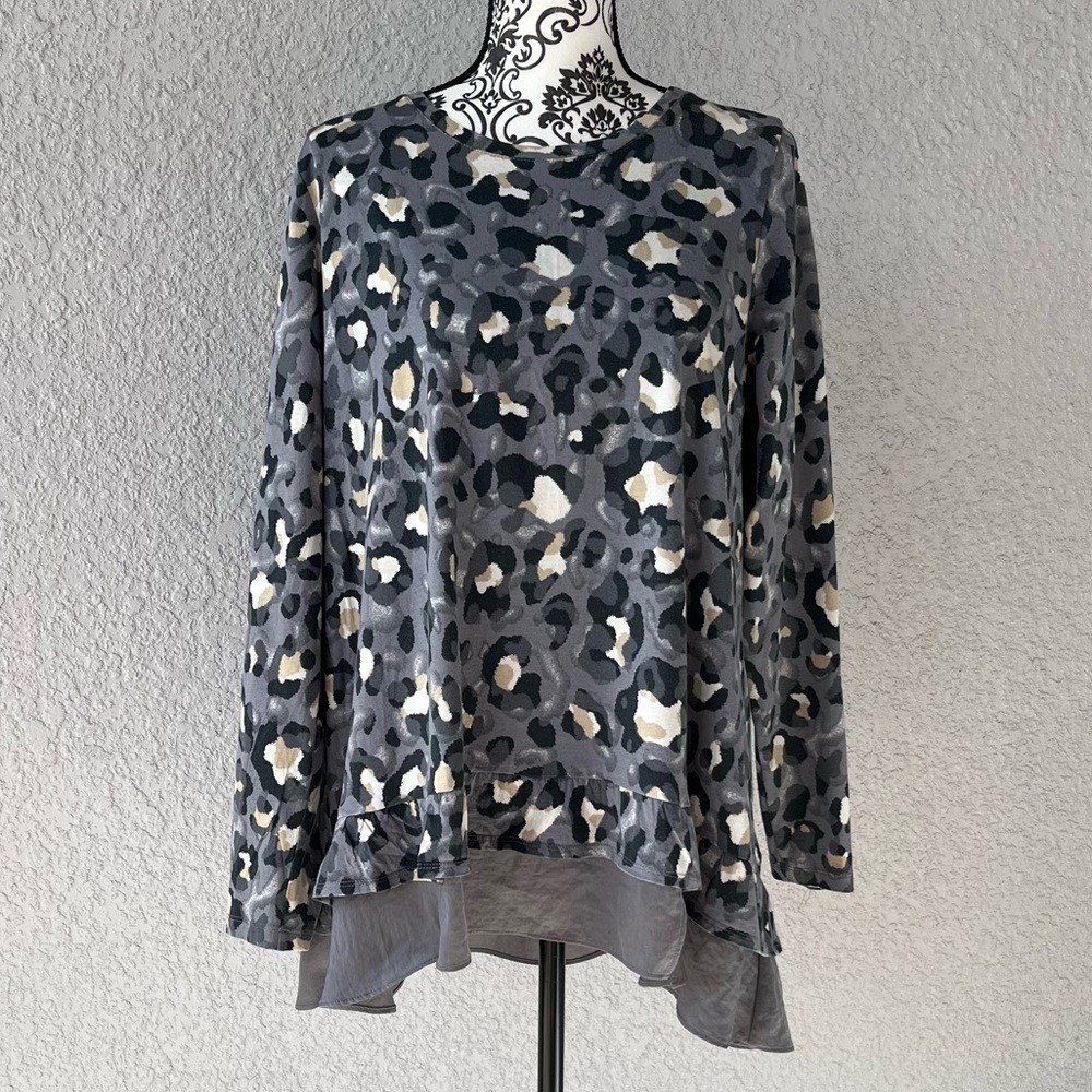 LOGO by Lori Goldstein Leopard Chiffon Contrast Top Blouse Shirt - Size Large